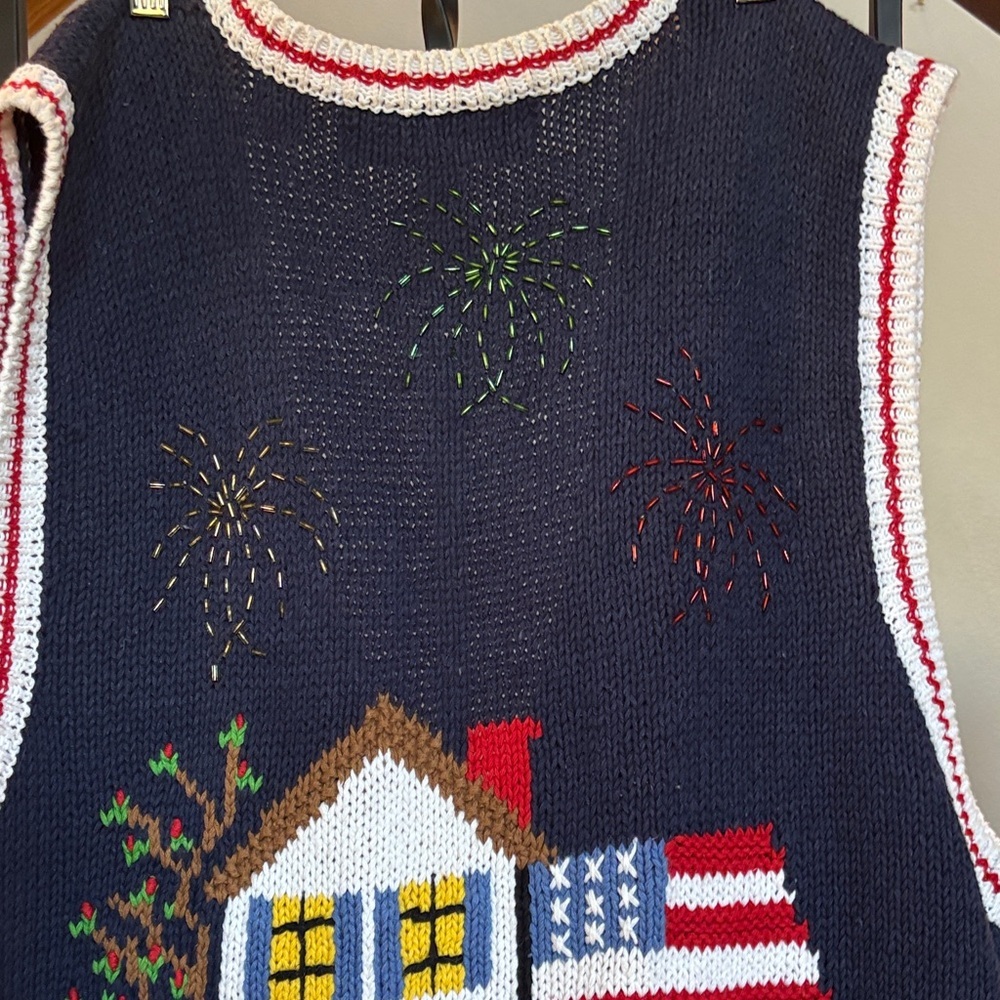 Fabulous Vintage Patriotic Knit Vest with Flag and Fireworks 🤩 - Picture 7 of 11